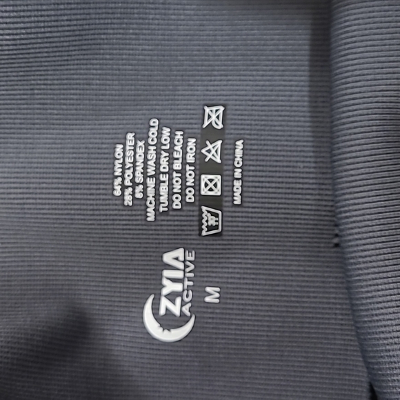 Zyia Camo performance legging - Picture 4 of 6